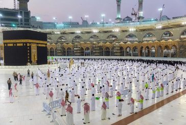 لضمان السلامة الصحية للمعتمرين تعقيم المسجد الحرام على مدار الساعة ب 4500 لتر من المعقمات